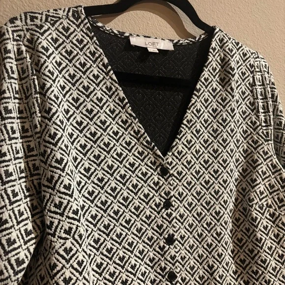 🤍 LOFT Jacquard Button Front Flounce Swing Dress – Medium - Picture 5 of 9